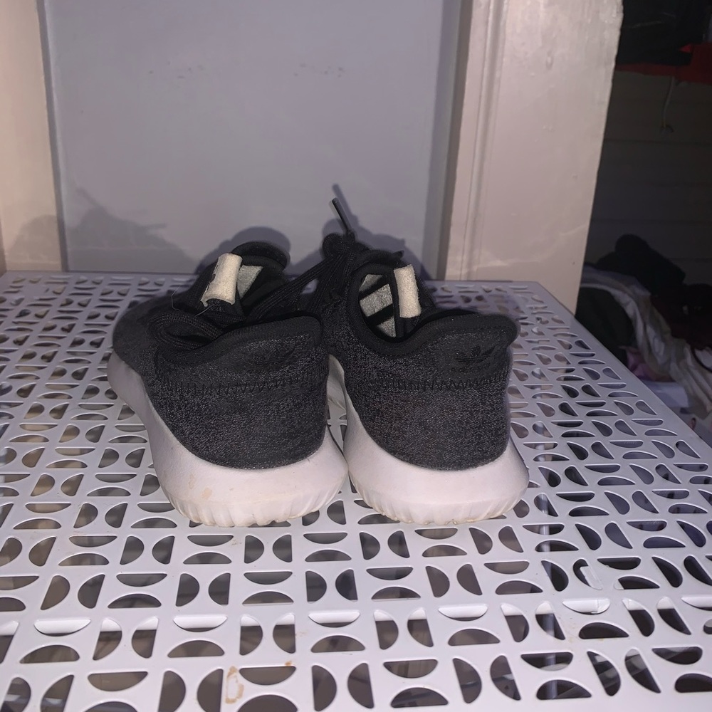 Women’s shoes